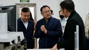  省發(fā)改委、省商務(wù)廳等部門聯(lián)合調(diào)研甘肅物流集團(tuán)綜保區(qū)公司