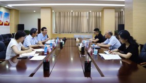  省商務(wù)廳黨組成員、副廳長張永洪一行到訪甘肅物流集團(tuán)
